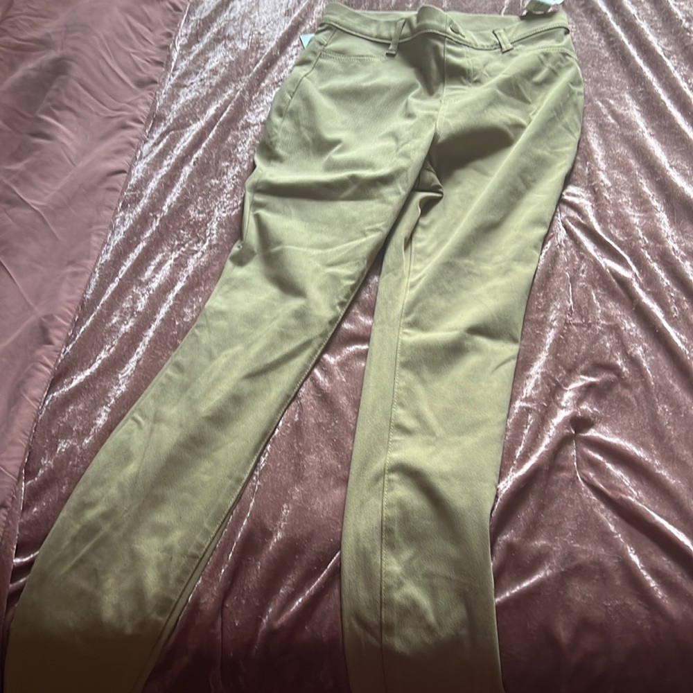 Fitted high rise kaki pants